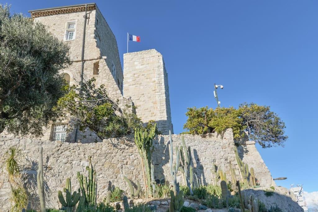 Апартаменты Old Town Antibes Superb New Flat, For 3, Ac, Wi-Fi Экстерьер фото
