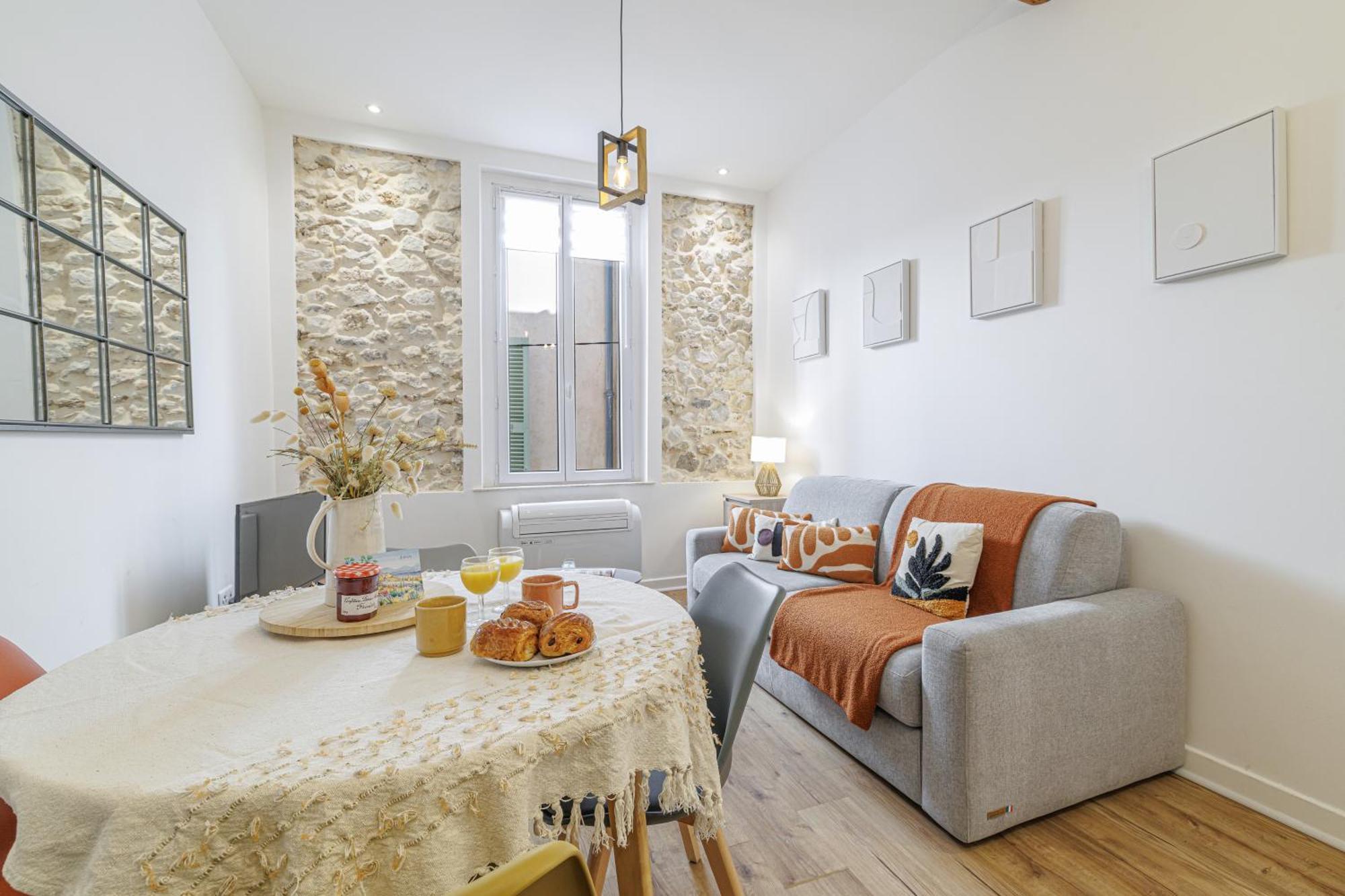 Апартаменты Old Town Antibes Superb New Flat, For 3, Ac, Wi-Fi Экстерьер фото