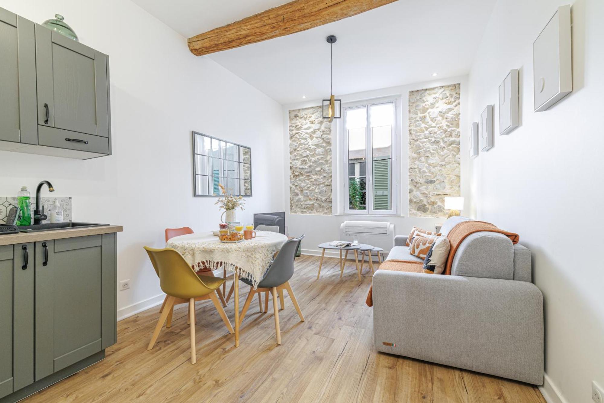 Апартаменты Old Town Antibes Superb New Flat, For 3, Ac, Wi-Fi Экстерьер фото