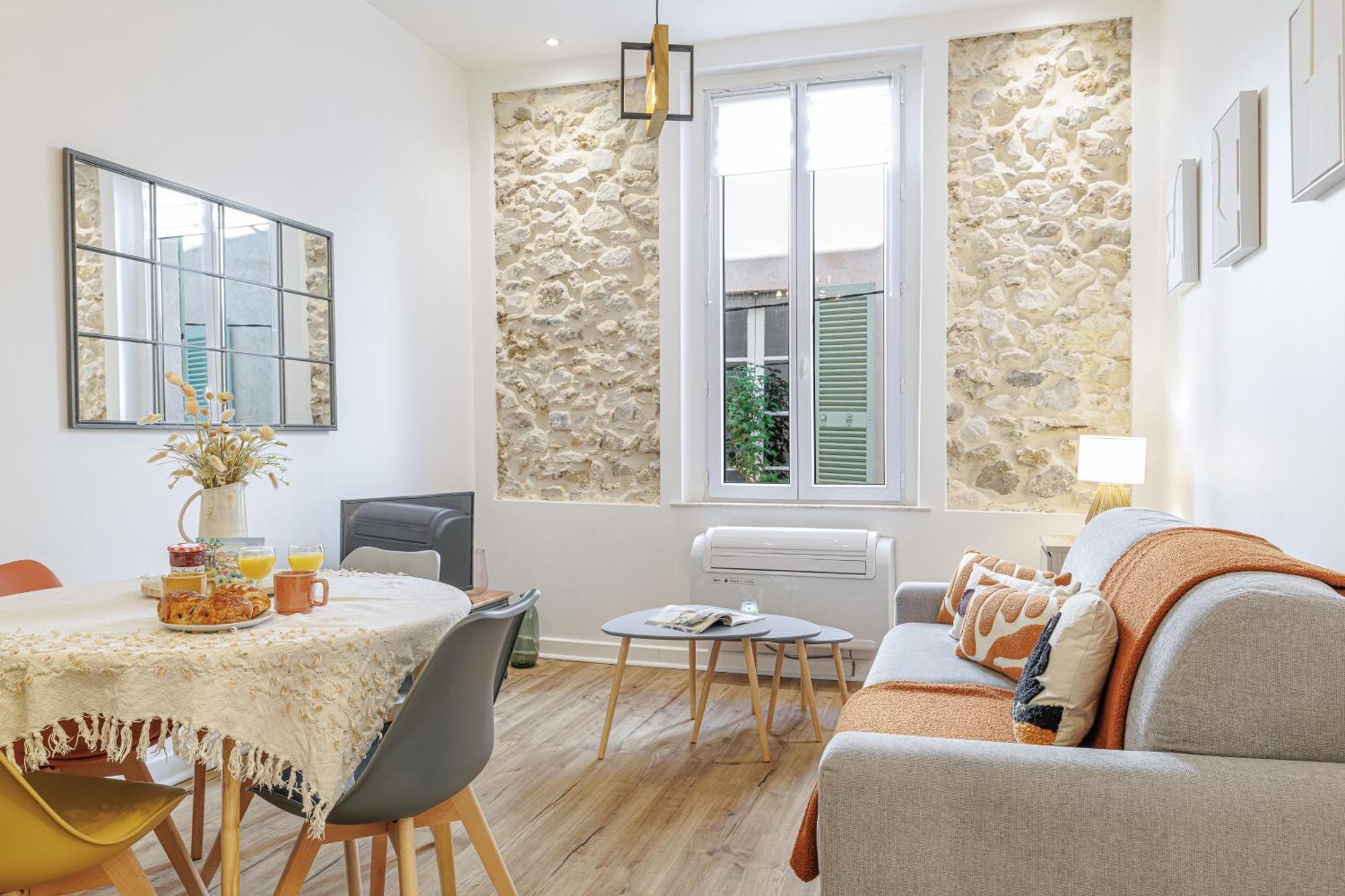Апартаменты Old Town Antibes Superb New Flat, For 3, Ac, Wi-Fi Экстерьер фото